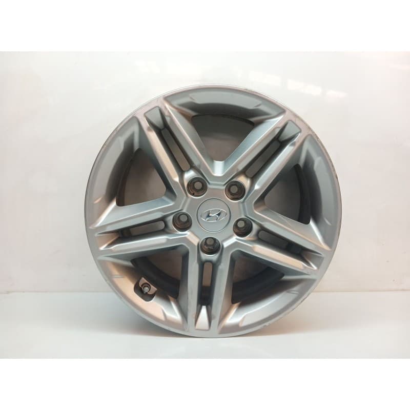 Recambio de llanta para hyundai kona maxx 2wd referencia OEM IAM 52910J9100 - Rojo