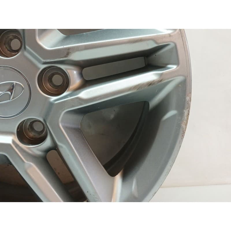 Recambio de llanta para hyundai kona maxx 2wd referencia OEM IAM 52910J9100 - Rojo 3