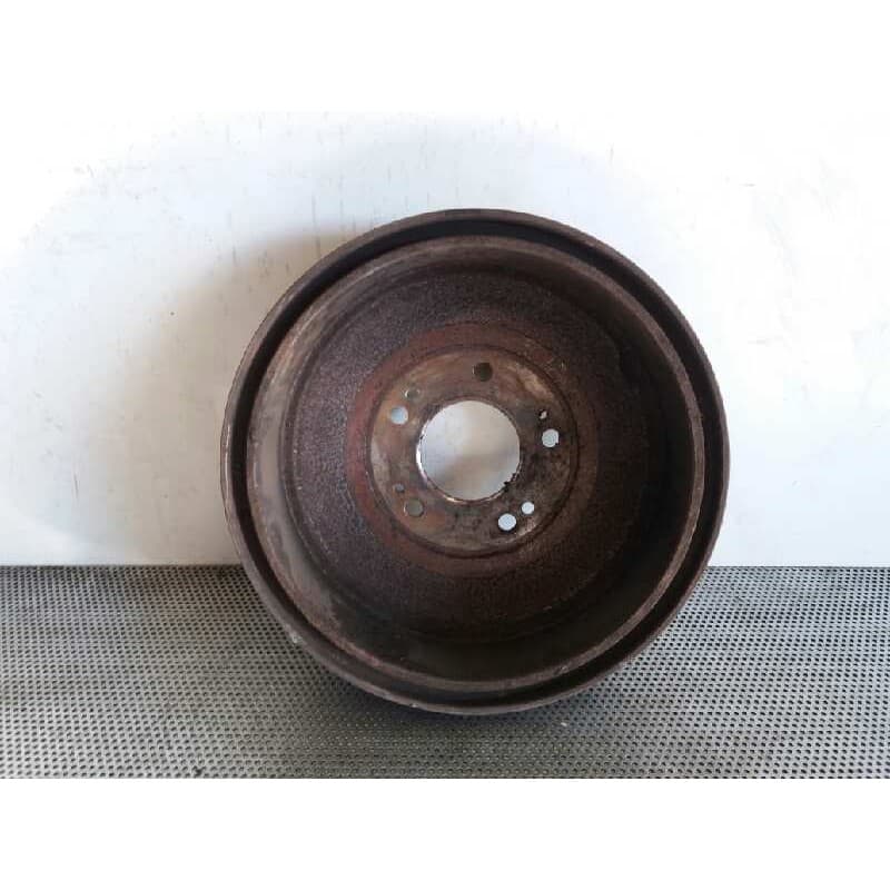 Recambio de tambor freno trasero para kia carnival td ls referencia OEM IAM 2