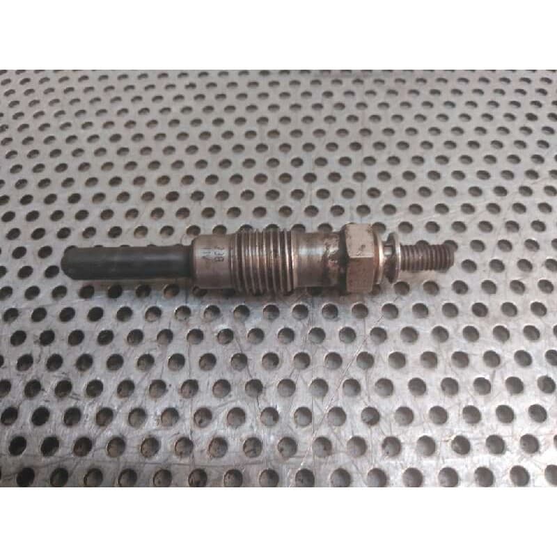 Recambio de calentadores para nissan trade 2.8d referencia OEM IAM 0100221133