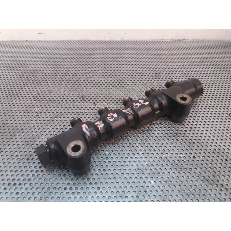 Recambio de rampa inyectora para peugeot 207 xs referencia OEM IAM - Rojo 2