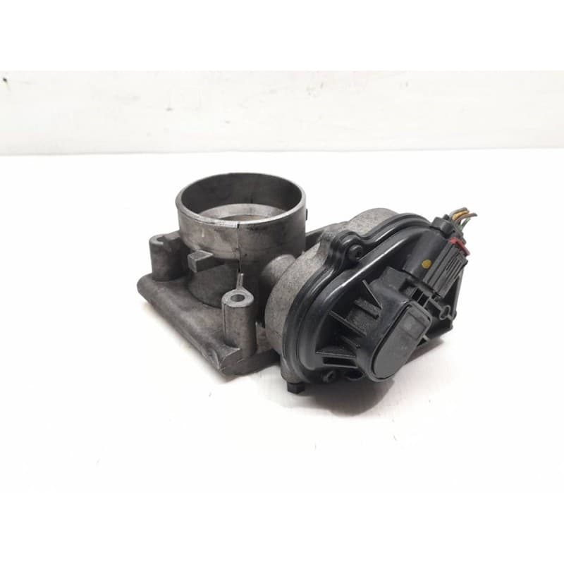 Recambio de caja mariposa para ford fiesta (cbk) st referencia OEM IAM 4M5GECLF15 - Negro