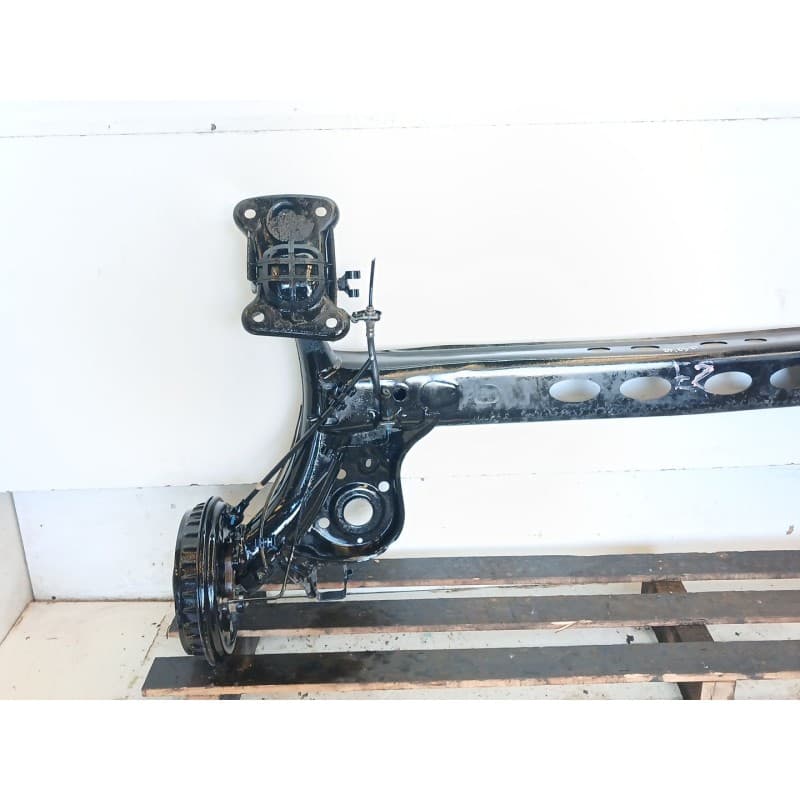 Recambio de puente trasero para seat ibiza v (kj1, kjg) 1.0 mpi referencia OEM IAM - Negro 2