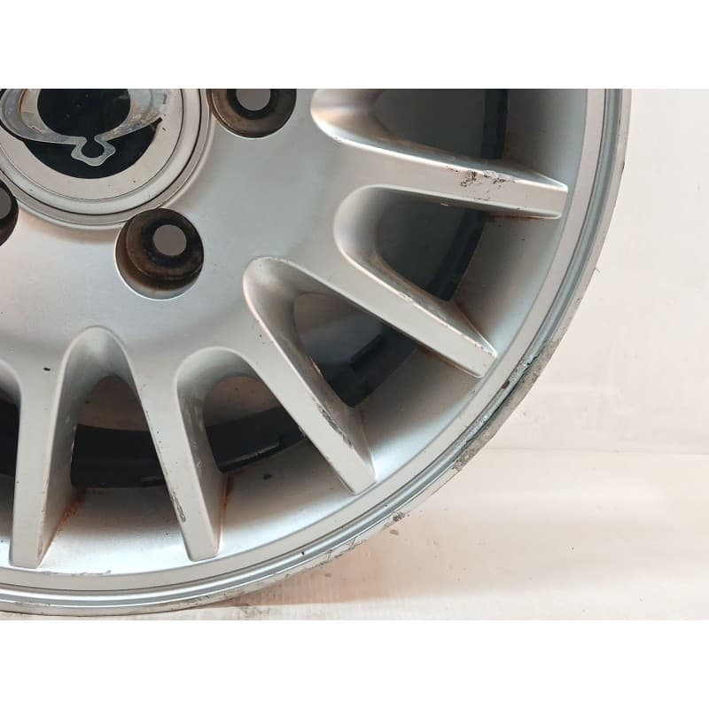 Recambio de llanta para ssangyong rodius xdi referencia OEM IAM 4173021320 - Blanco 2