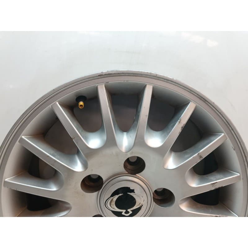 Recambio de llanta para ssangyong rodius xdi referencia OEM IAM 4173021320 - Blanco 4