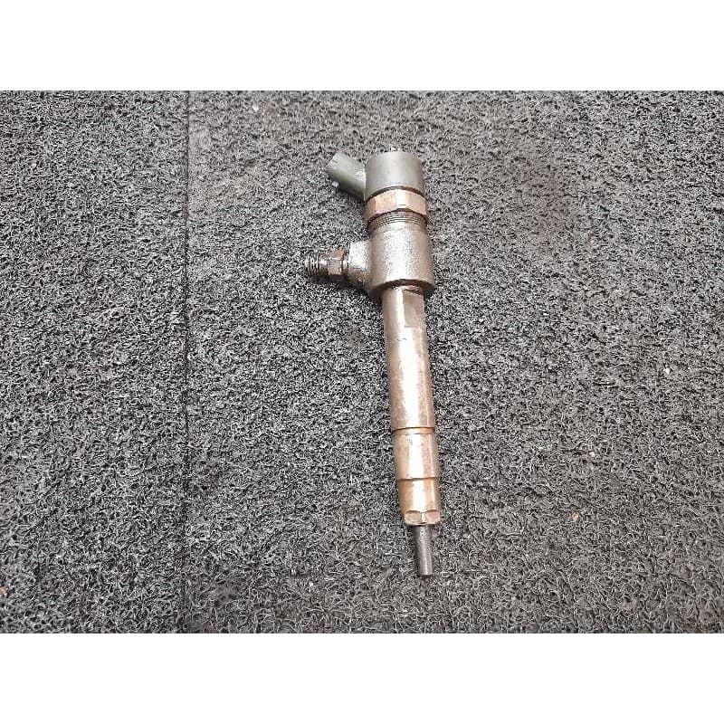 Recambio de inyector para opel zafira b enjoy referencia OEM IAM 0445110165 - Gris