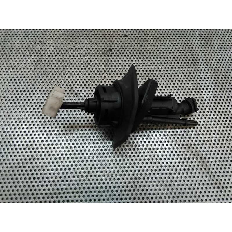 Recambio de bomba embrague para ford focus lim. (cb4) titanium referencia OEM IAM - Blanco