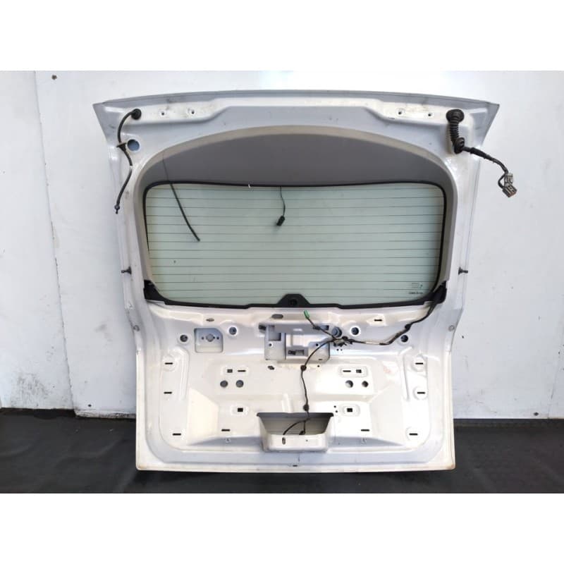 Recambio de porton trasero para dodge caliber sxt referencia OEM IAM - Blanco 2