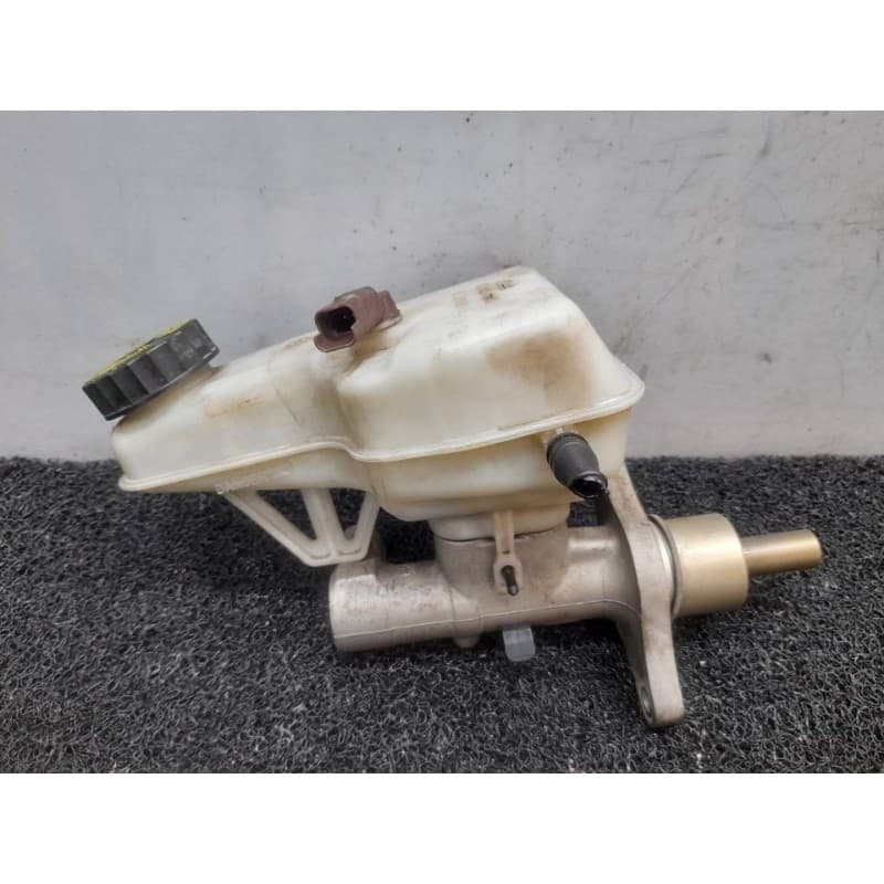 Recambio de bomba freno para peugeot expert tepee mixto l2 referencia OEM IAM - Blanco