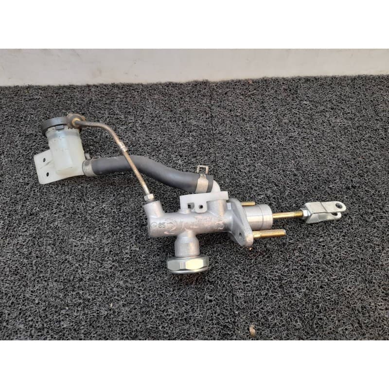 Recambio de bomba embrague para nissan almera (n16/e) line up referencia OEM IAM 2