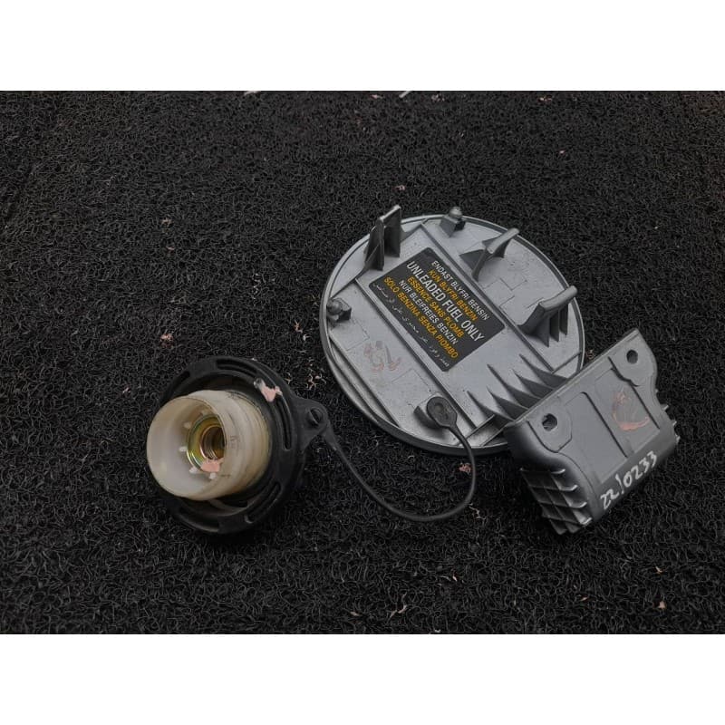 Recambio de tapa exterior combustible para kia rio 1.6 ex2 referencia OEM IAM 2