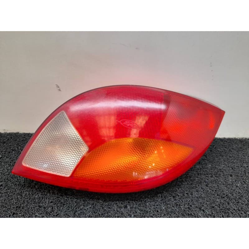 Recambio de piloto trasero derecho para ford ka (ccq) básico referencia OEM IAM - Rojo