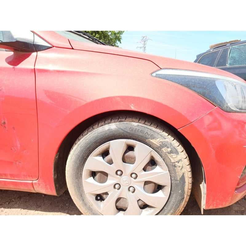 Recambio de aleta delantera derecha para hyundai i20 referencia OEM IAM - Rojo
