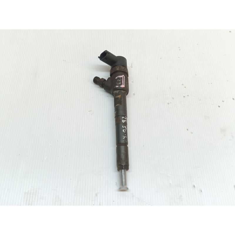 Recambio de inyector para opel corsa d expression referencia OEM IAM 0445110325 - Blanco