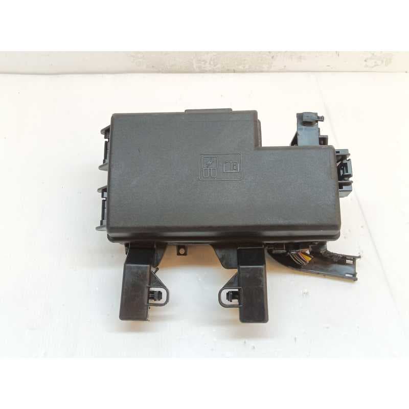 Recambio de caja reles / fusibles para ford mustang gt referencia OEM IAM - Rojo 2