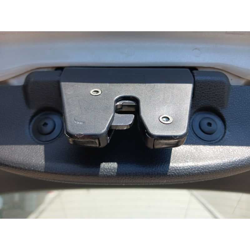Recambio de cerradura maletero / porton para bmw 1 (e87) 116 i referencia OEM IAM - Plata