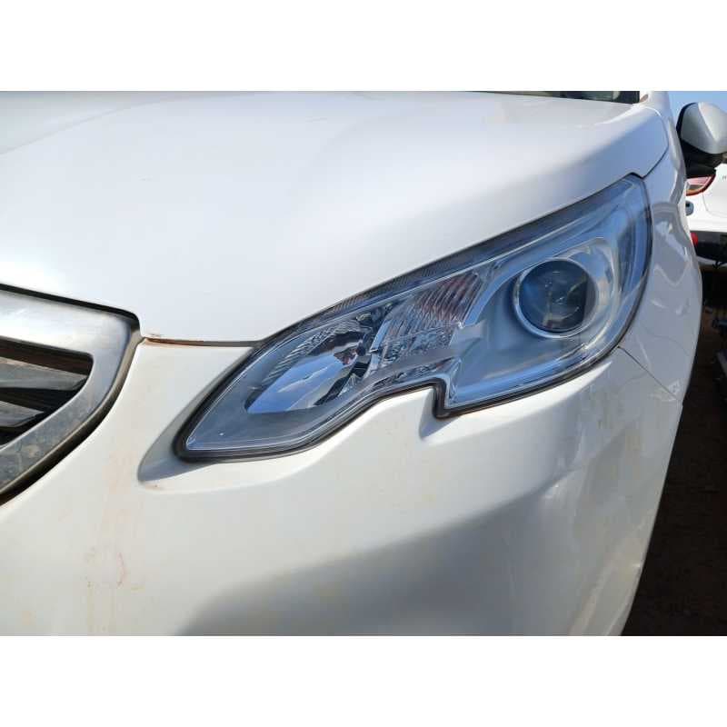Recambio de faro izquierdo para peugeot 2008 (--.2013) referencia OEM IAM - Blanco