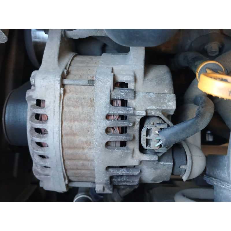 Recambio de alternador para nissan juke (f15) 1.6 referencia OEM IAM - Blanco