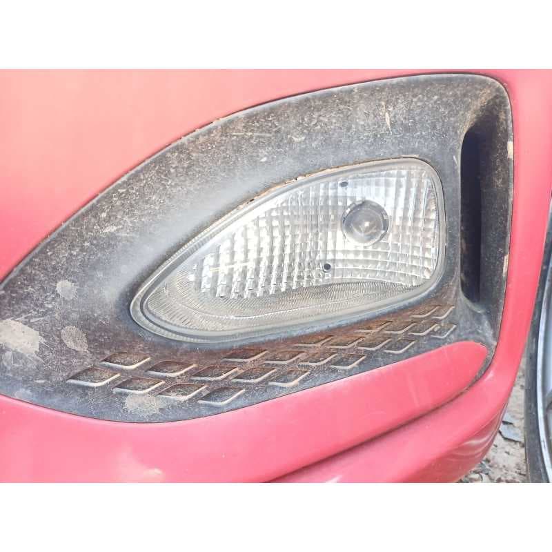 Recambio de faro antiniebla izquierdo para hyundai i20 referencia OEM IAM - Rojo