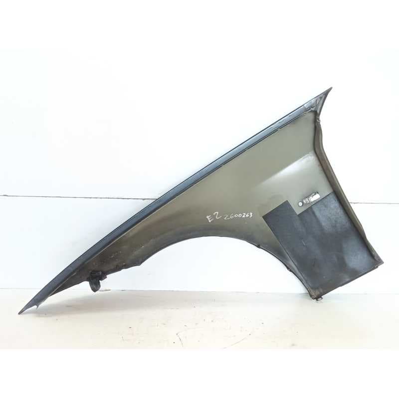 Recambio de aleta delantera derecha para bmw 3 (e90) 320 d referencia OEM IAM - Negro 2