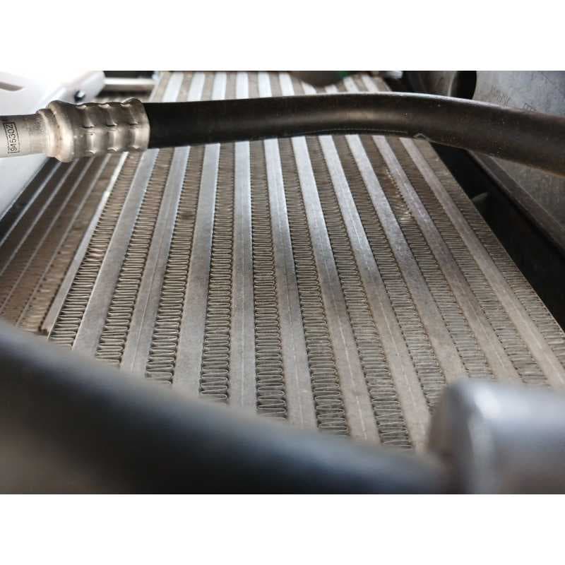 Recambio de intercooler para citroën c4 cactus 1.2 thp 110 referencia OEM IAM - Rojo