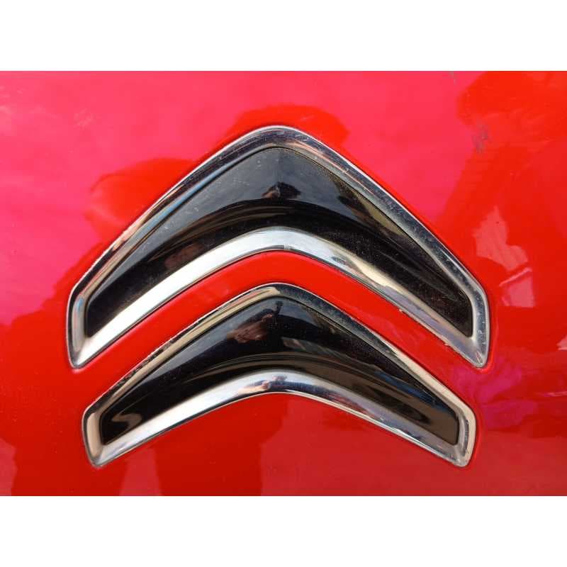 Recambio de panel frontal para citroën c4 cactus 1.2 thp 110 referencia OEM IAM - Rojo