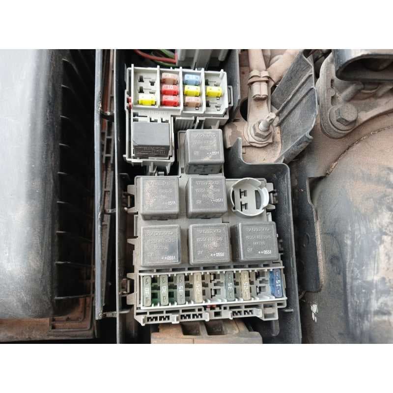 Recambio de caja reles / fusibles para volvo xc90 i (275) d5 awd referencia OEM IAM - Negro 2