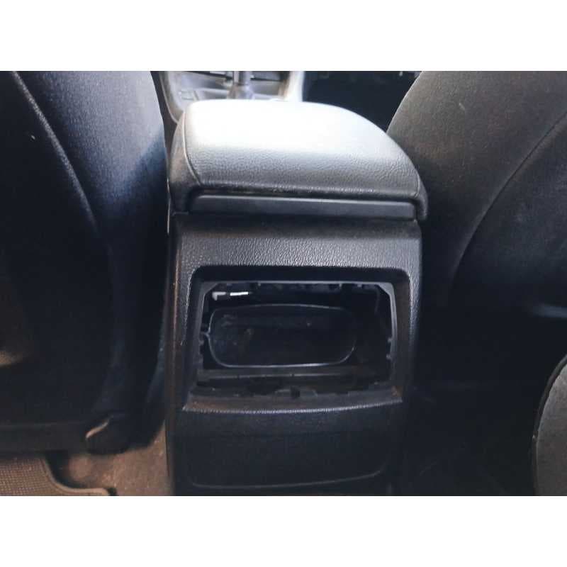 Recambio de apoyabrazos central para bmw 1 (f20) 114 d referencia OEM IAM - Plata 3