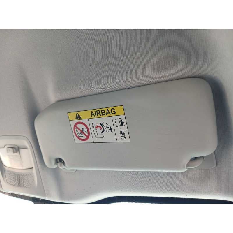 Recambio de parasol derecho para peugeot 208 style referencia OEM IAM - Blanco