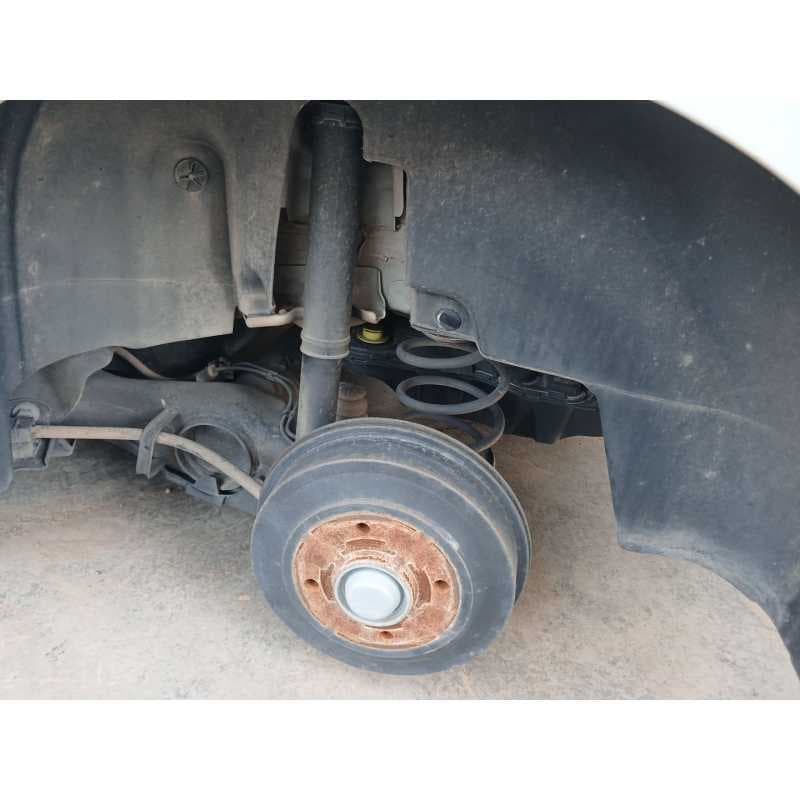 Recambio de puente trasero para peugeot 208 style referencia OEM IAM - Blanco 2