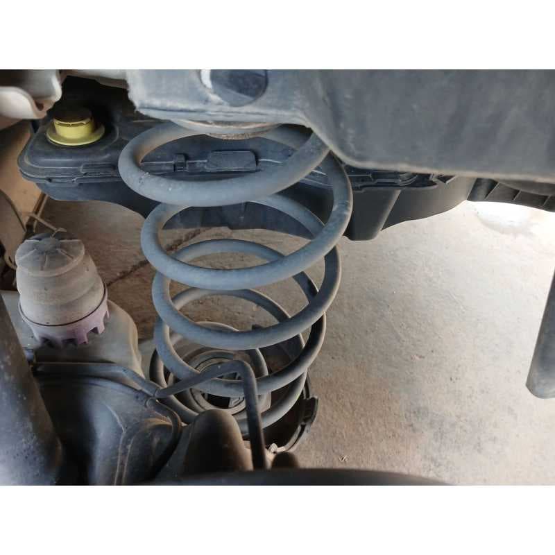 Recambio de muelle amortiguacion para peugeot 208 style referencia OEM IAM - Blanco