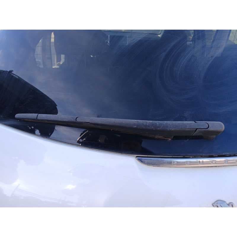 Recambio de brazo limpia trasero para peugeot 208 style referencia OEM IAM - Blanco
