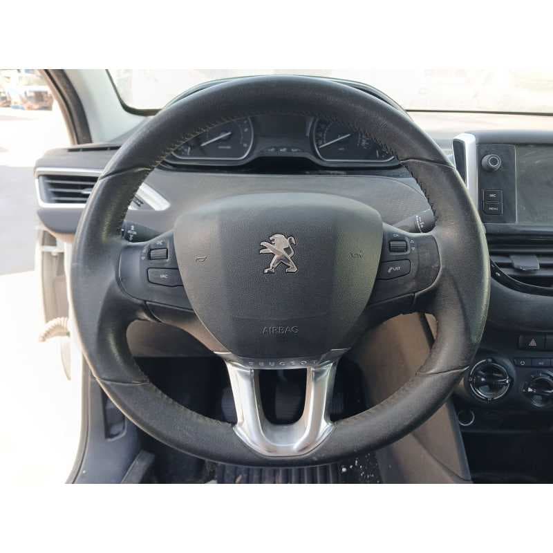 Recambio de volante para peugeot 208 style referencia OEM IAM - Blanco