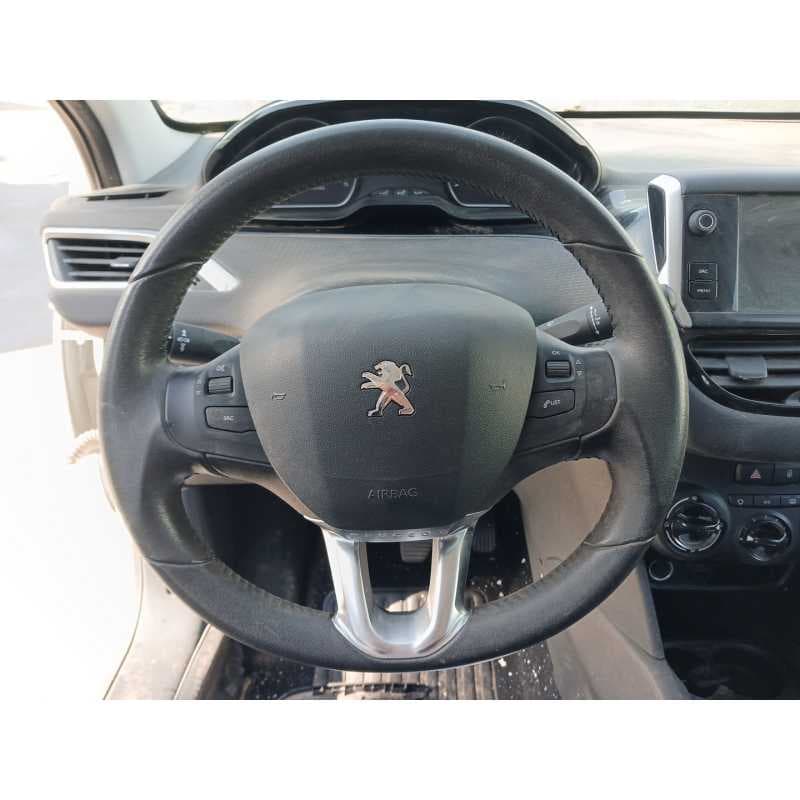 Recambio de volante para peugeot 208 style referencia OEM IAM - Blanco 2