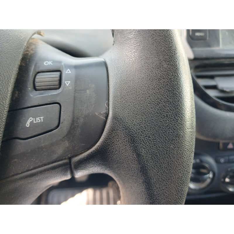 Recambio de volante para peugeot 208 style referencia OEM IAM - Blanco 4