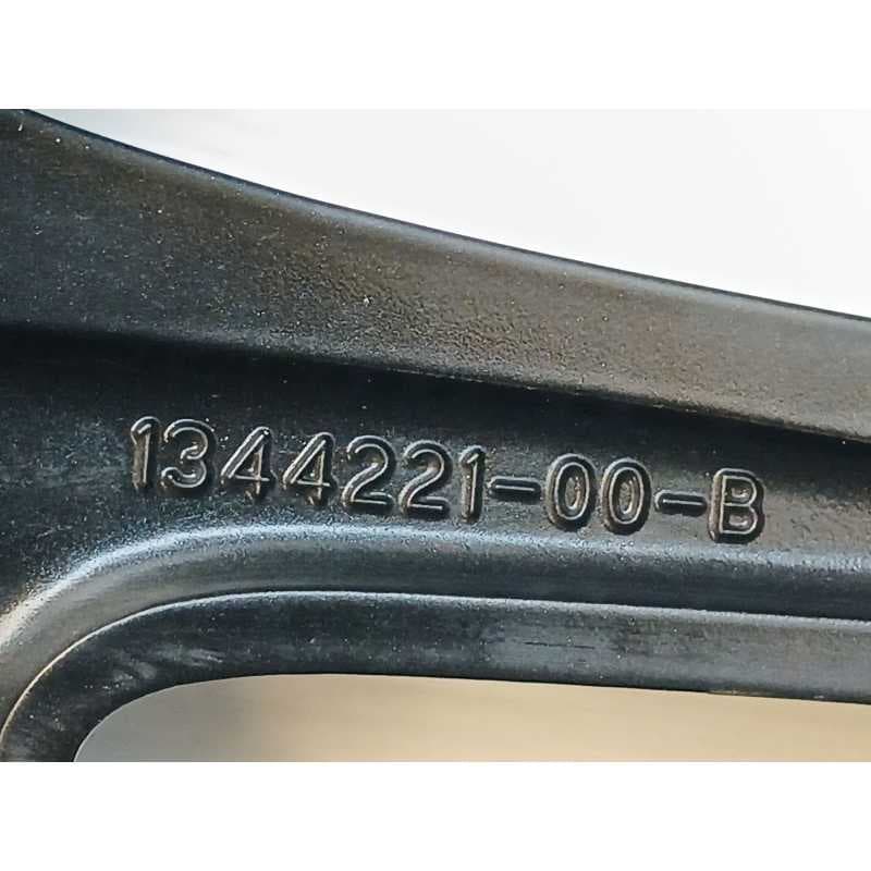 Recambio de llanta para tesla model 3 ev referencia OEM IAM 134422100B - Blanco 2