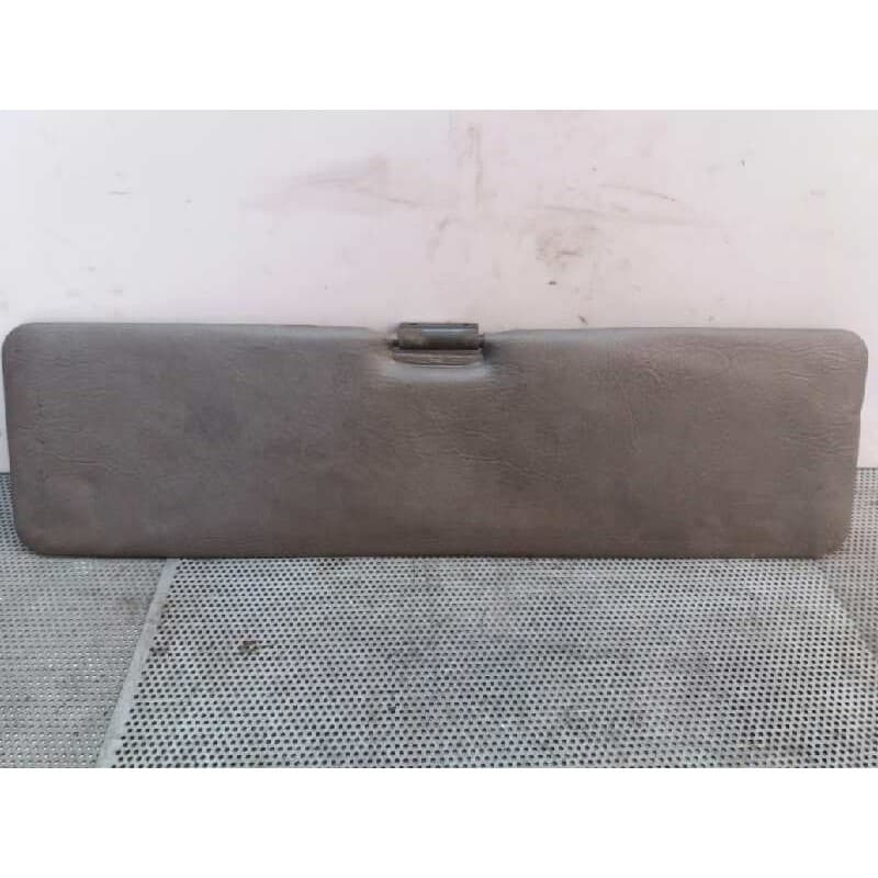 Recambio de parasol izquierdo para nissan serie l 35.08 referencia OEM IAM - Blanco