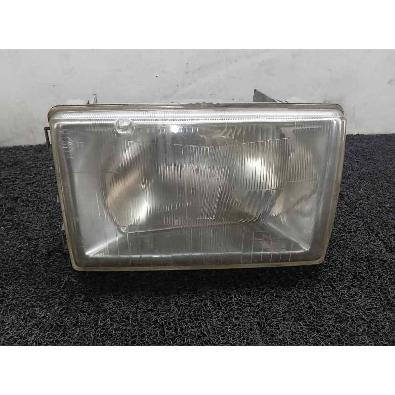 Recambio de faro derecho para renault 9 referencia OEM IAM