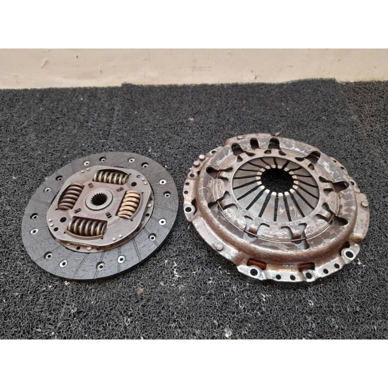 Recambio de kit embrague para fiat punto (evo) (199) dynamic referencia OEM IAM   LUK - Blanco