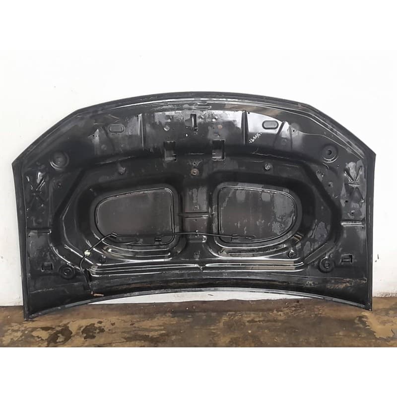 Recambio de capo para dacia sandero stepway referencia OEM IAM - Negro 2