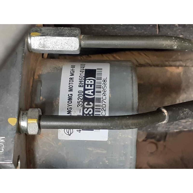 Recambio de abs para ssangyong tivoli limited 4x2 referencia OEM IAM 4892035200