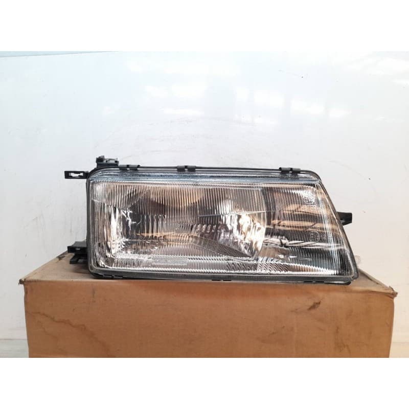 Recambio de faro derecho para opel vectra a referencia OEM IAM 27103502 26706
