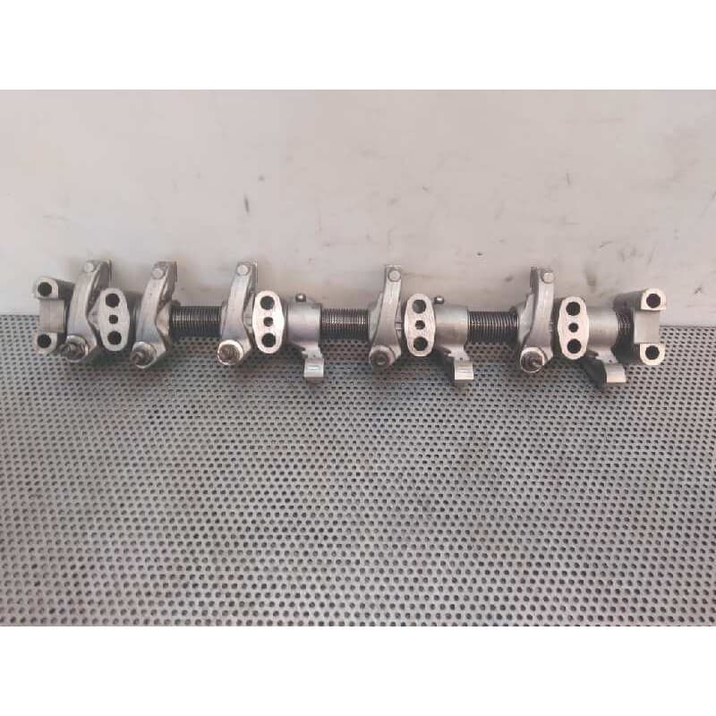 Recambio de eje balancines para nissan cabstar e 2.7 td referencia OEM IAM - Blanco