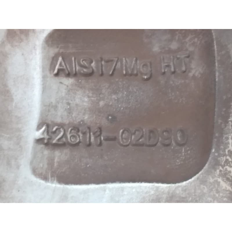 Recambio de llanta para toyota auris hybrid active referencia OEM IAM 4261102D90 - Negro 2