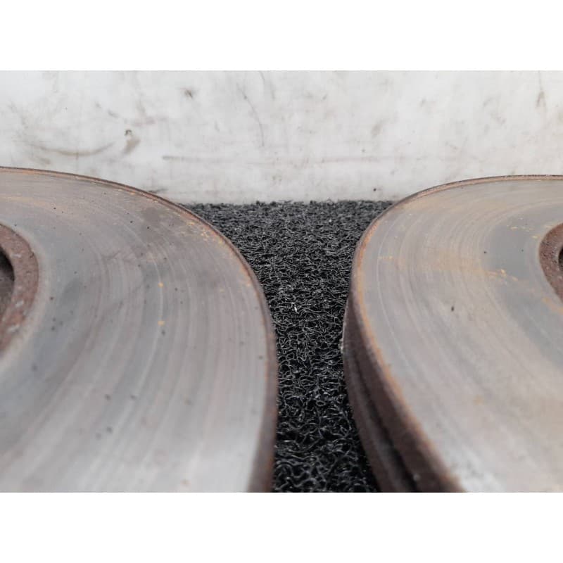 Recambio de disco freno delantero para opel astra j lim. enjoy referencia OEM IAM - Negro 2
