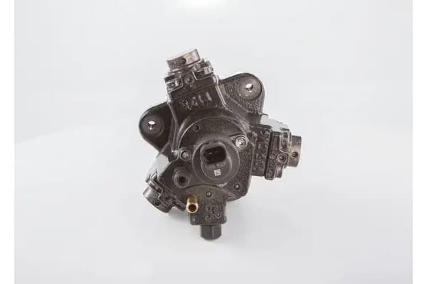 Bomba de alta presión Bosch 0 445 010 320 usado 4