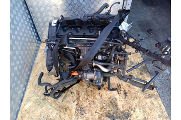 Motor Diésel Audi A3 8P 1.6 TDI Cayc usado 2