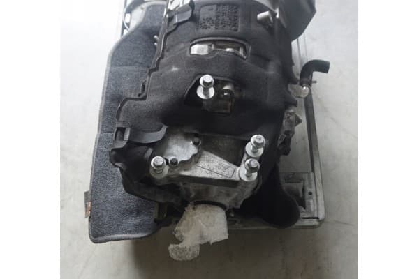 Motor eléctrico delantero Volvo XC40 C40 usado 2