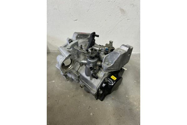 Caja de Cambios VW Seat Audi Skoda 1.0 Uvn usado 5