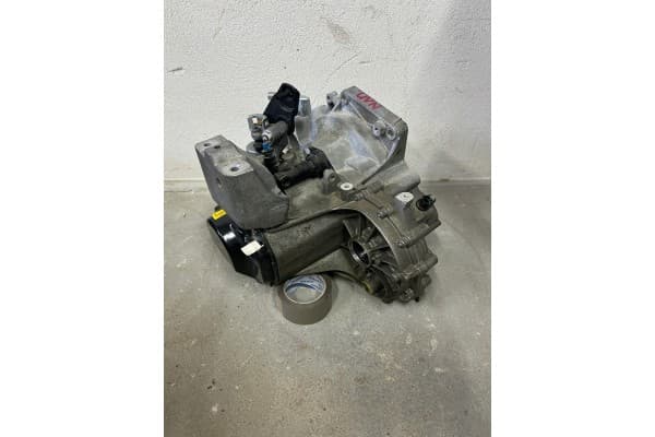Caja de Cambios VW Seat Audi Skoda 1.0 Uvn usado 8